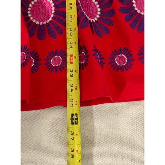 Tyler Boe Flame Holly V Neckline Embroidered Topper with Tassel Ties size large - Picture 10 of 10